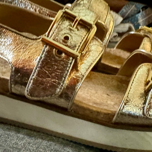 Vince Camuto size 10 gold sandals - Picture 2 of 5